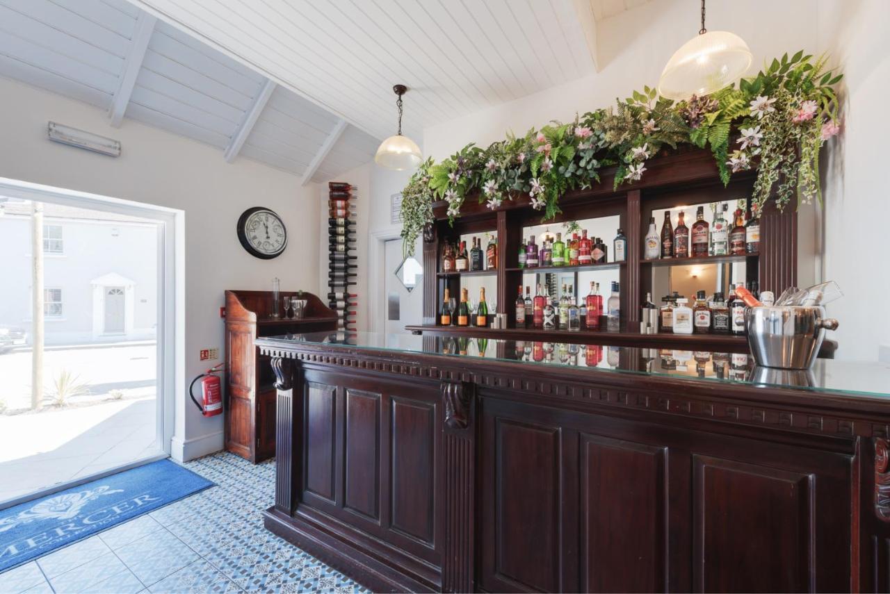 Florence Suite Boutique Hotel And Restaurant Портсмут Екстер'єр фото
